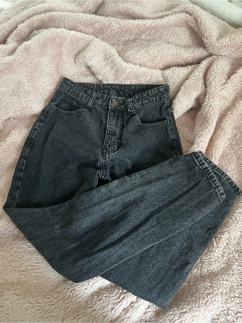 Women's Mid-Waist Black Mom Jeans